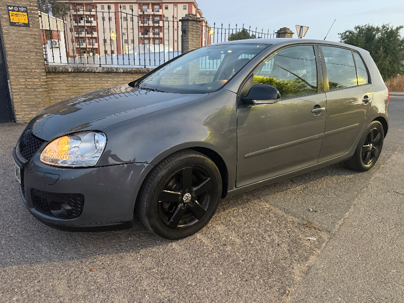 Volkswagen Golf V Sportline 1.9 TDI 105 CV, foto principal
